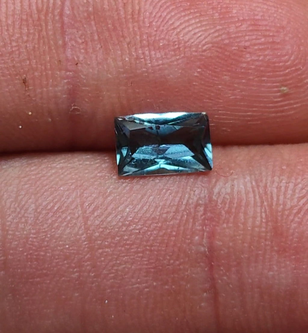 Serendibites-Menouthiasite two gemstone from 🇲🇬